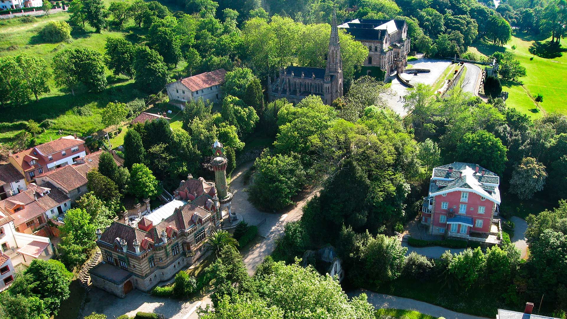 Vista Aérea Capricho de Gaudí