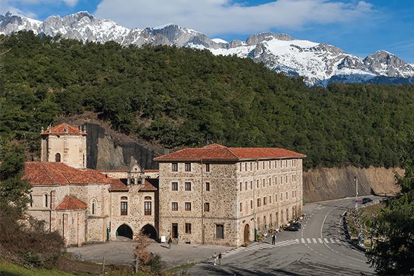 Camino Lebaniego | Monasterio de Santo Toribio de Liébana