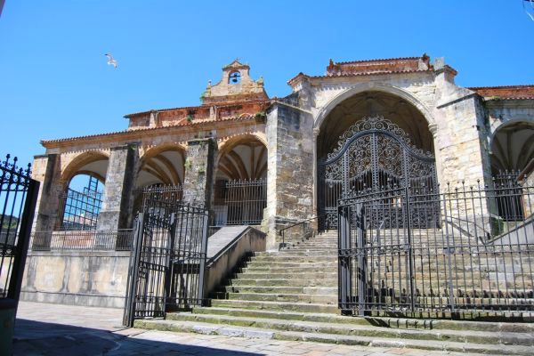 Fachada Exterior Iglesia